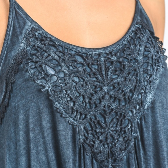 LAST Mauve Lace Detail Tank - Picture 4 of 5